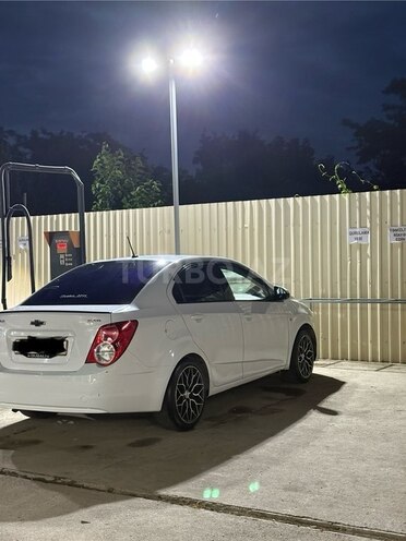 Chevrolet Aveo-3