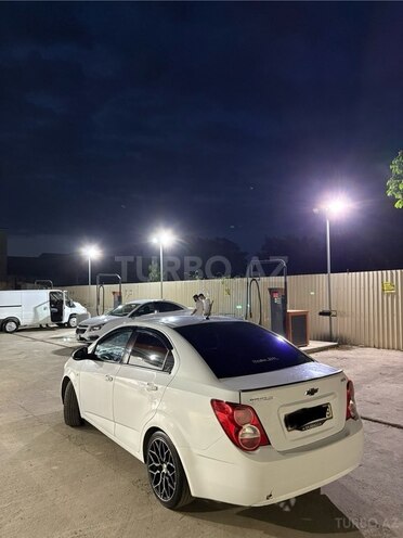 Chevrolet Aveo-7