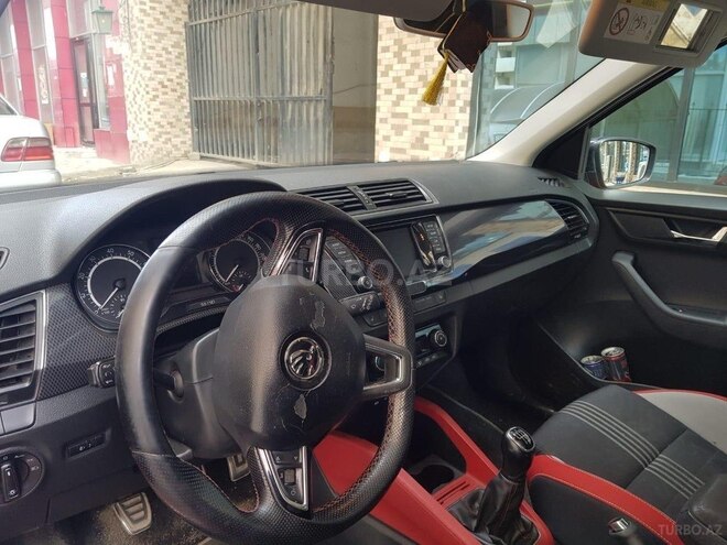 Skoda Fabia-8