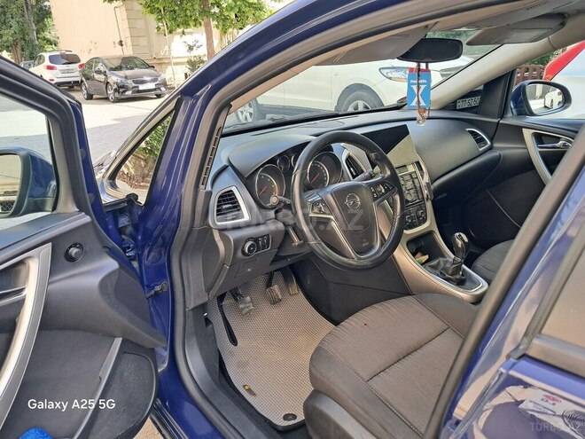Opel Astra 2011, 420,000 km - 1.3 l - Bakı