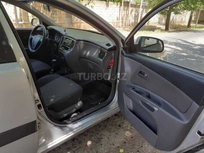Kia Rio 2005, 320,000 km - 1.5 l - Biləsuvar