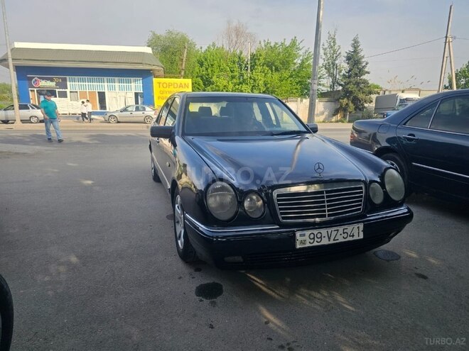 Mercedes E 220 d 1999, 300,000 km - 2.2 л - Sabirabad