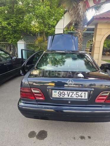 Mercedes E 220 d 1999, 300,000 km - 2.2 л - Sabirabad