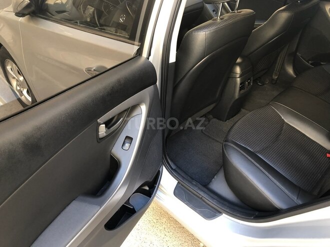 Hyundai Avante 2015, 115,000 km - 1.6 l - Bakı