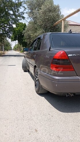 Mercedes C 200 1994, 370,000 km - 2.0 л - Salyan