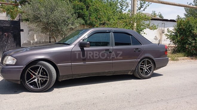 Mercedes C 200 1994, 370,000 km - 2.0 л - Salyan