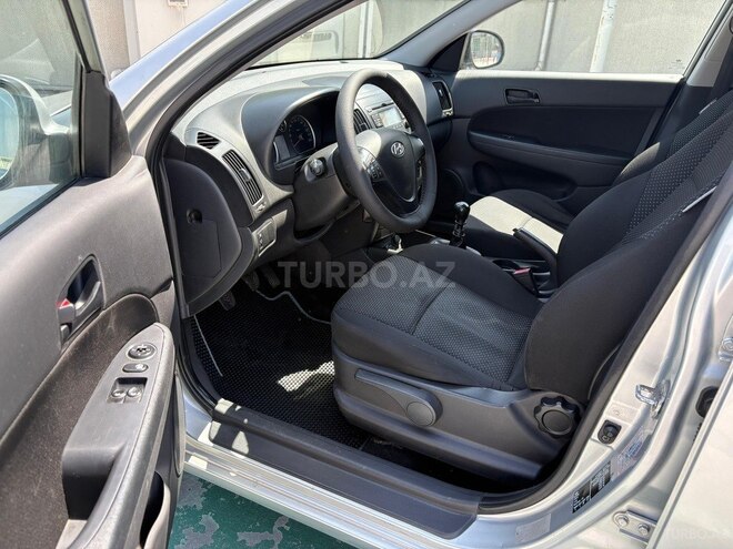 Hyundai i30 2009, 215,000 km - 1.6 л - Bakı
