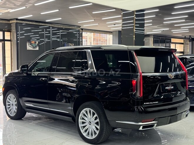 Cadillac Escalade-4