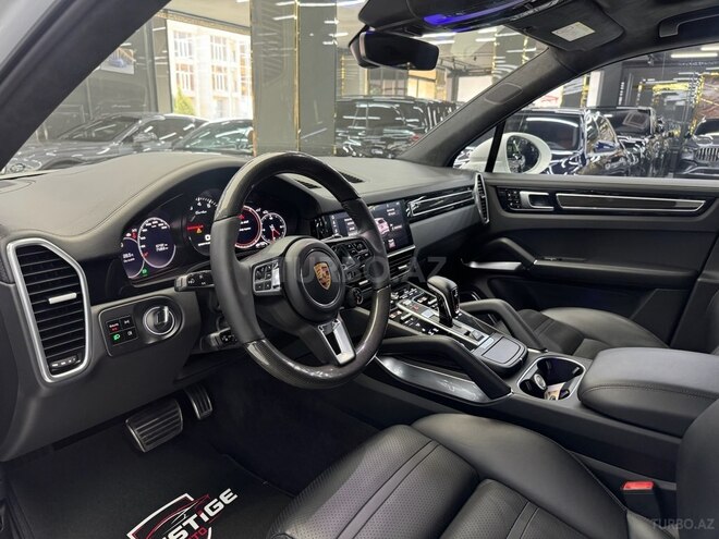 Porsche Cayenne Turbo 2018, 65,000 km - 4.0 l - Bakı