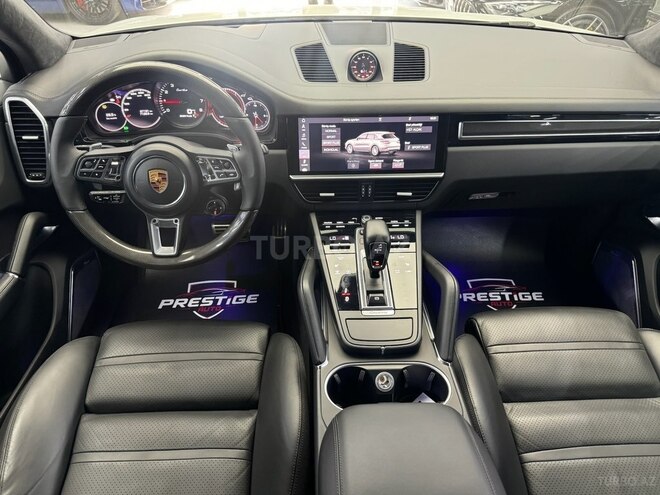 Porsche Cayenne Turbo 2018, 65,000 km - 4.0 l - Bakı
