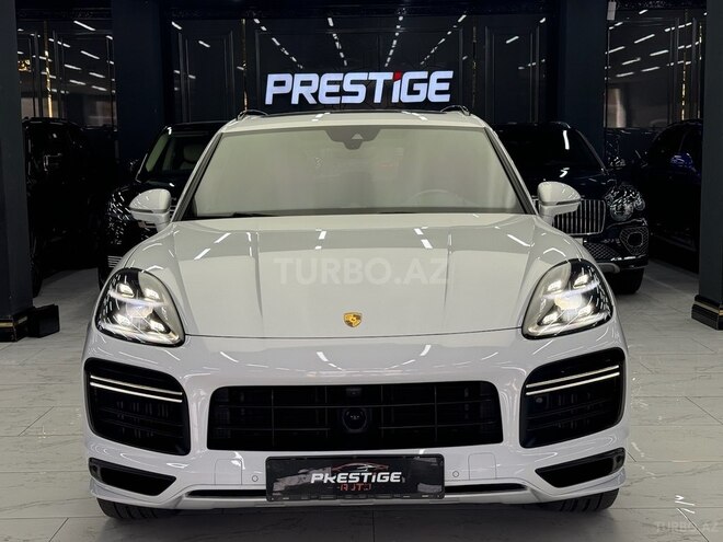 Porsche Cayenne Turbo 2018, 65,000 km - 4.0 l - Bakı