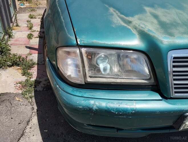 Mercedes C 220 d 1999, 559,996 km - 2.2 l - Xırdalan