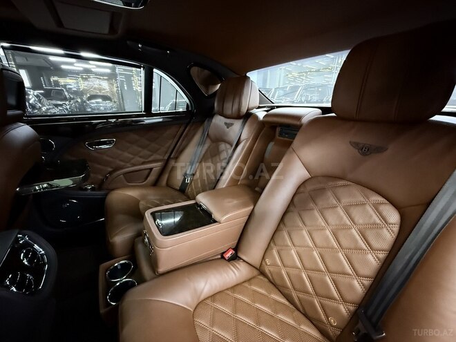 Bentley Mulsanne-13