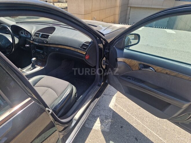Mercedes E 270 2003, 388,559 km - 2.7 l - Sumqayıt