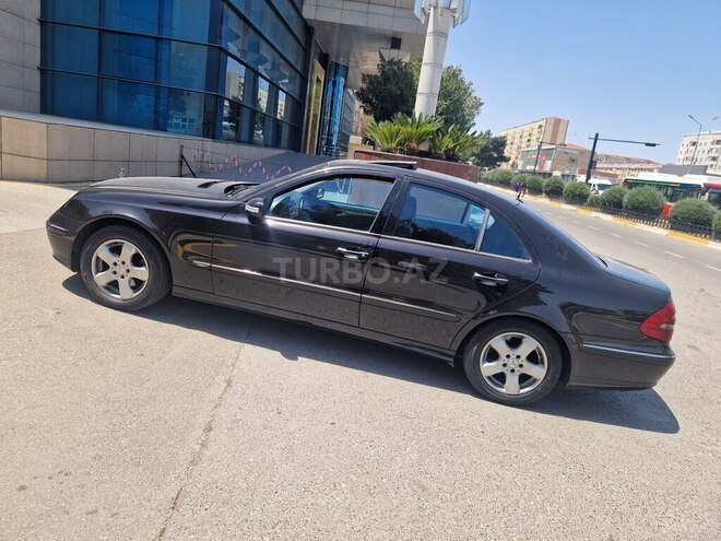 Mercedes E 270 2003, 388,559 km - 2.7 l - Sumqayıt