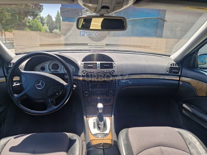 Mercedes E 270 2003, 388,559 km - 2.7 l - Sumqayıt