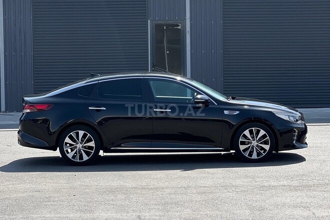 Kia K5-3