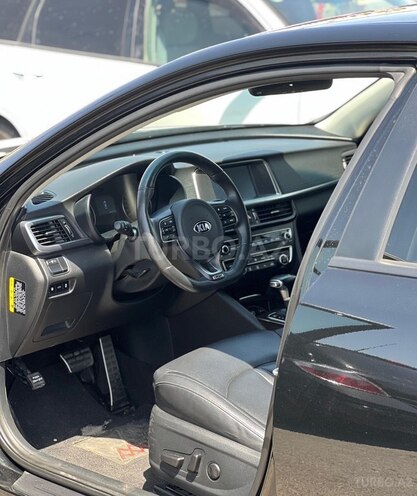Kia K5-8