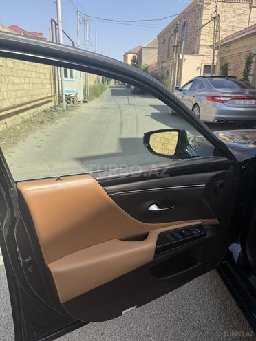 Lexus ES 300h 2020, 91,054 km - 2.5 l - Bakı