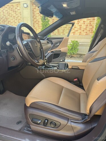 Lexus ES 300h 2020, 91,054 km - 2.5 l - Bakı