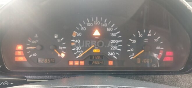 Mercedes C 180 1999, 290,645 km - 1.8 l - Bakı