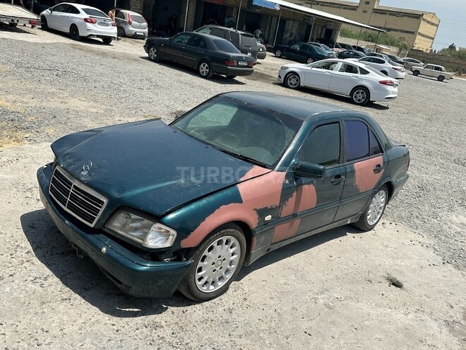 Mercedes C 180 1997, 250,000 km - 1.8 l - Salyan