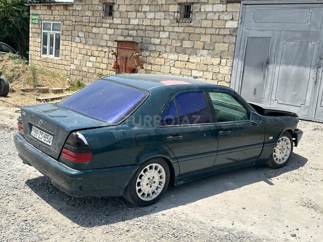 Mercedes C 180 1997, 250,000 km - 1.8 l - Salyan