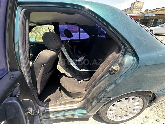 Mercedes C 180 1997, 250,000 km - 1.8 l - Salyan