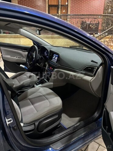 Hyundai Elantra 2018, 118,000 km - 2.0 l - Bakı