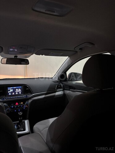 Hyundai Elantra 2018, 118,000 km - 2.0 l - Bakı