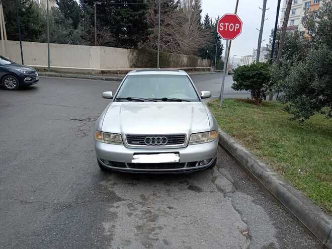 Audi A4 2000, 320,000 km - 1.8 l - Xırdalan