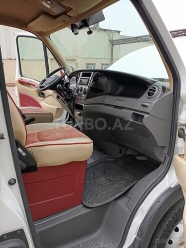 Iveco  2015, 241,160 km - 2.4 l - Bakı