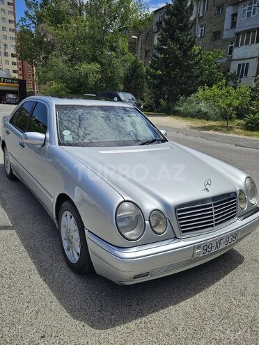 Mercedes E 240 1999, 255,500 km - 2.4 l - Bakı