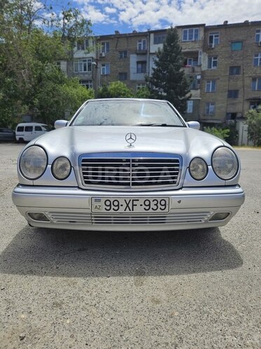 Mercedes E 240 1999, 255,500 km - 2.4 l - Bakı