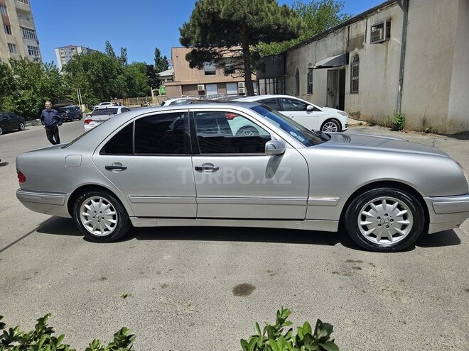 Mercedes E 240 1999, 255,500 km - 2.4 l - Bakı