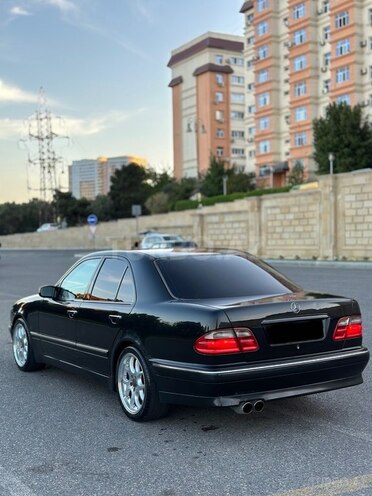 Mercedes E 240 2000, 330,000 km - 2.4 l - Bakı
