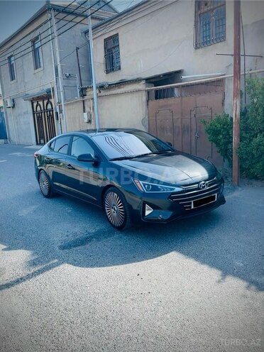 Hyundai Elantra-9