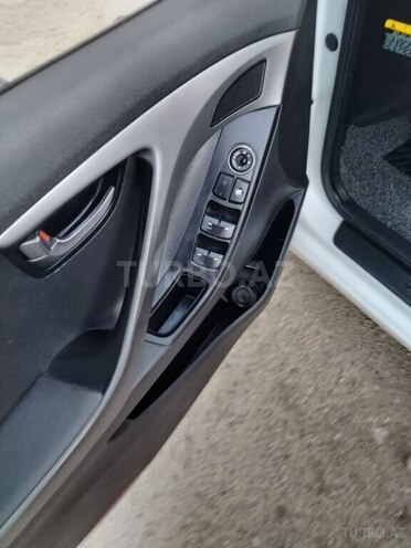 Hyundai Avante 2011, 285,000 km - 1.6 l - Bakı