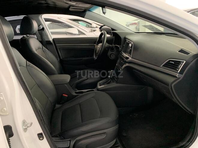 Hyundai Avante-8