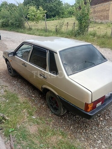 LADA (VAZ) 21099 1998, 70,000 km - 1.6 l - Quba
