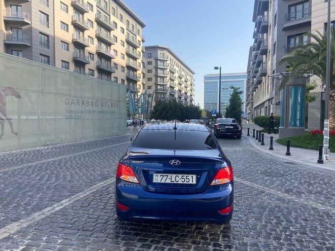 Hyundai Accent 2015, 105,000 km - 1.6 л - Bakı