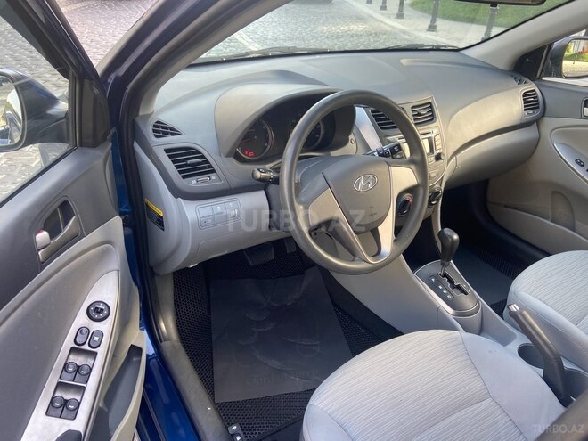 Hyundai Accent 2015, 105,000 km - 1.6 л - Bakı
