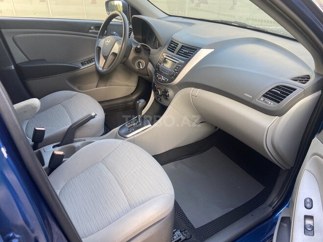 Hyundai Accent 2015, 105,000 km - 1.6 л - Bakı