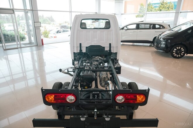 Hyundai H 100-8