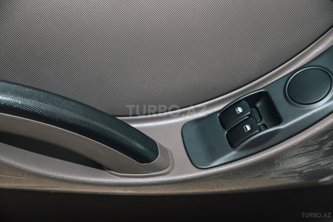 Hyundai H 100-15