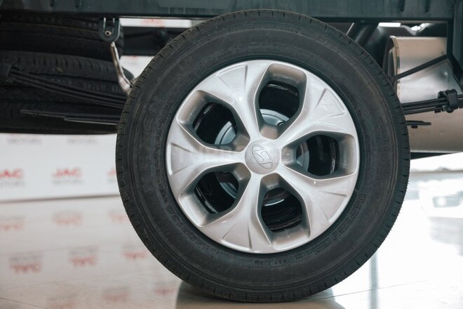 Hyundai H 100-17