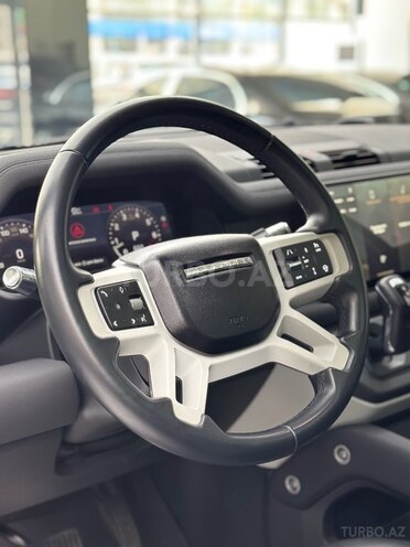 Land Rover Defender-8