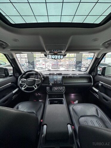 Land Rover Defender-11
