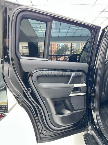 Land Rover Defender-5