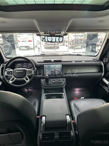 Land Rover Defender-10
